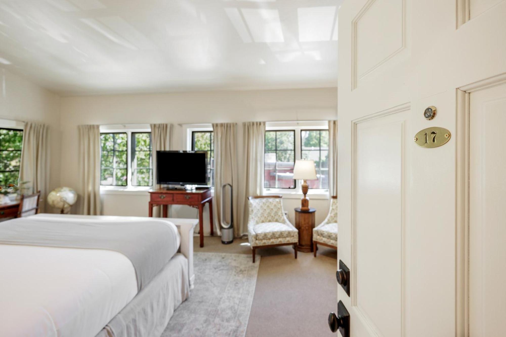 Mccully House Inn Джаксънвил Стая снимка