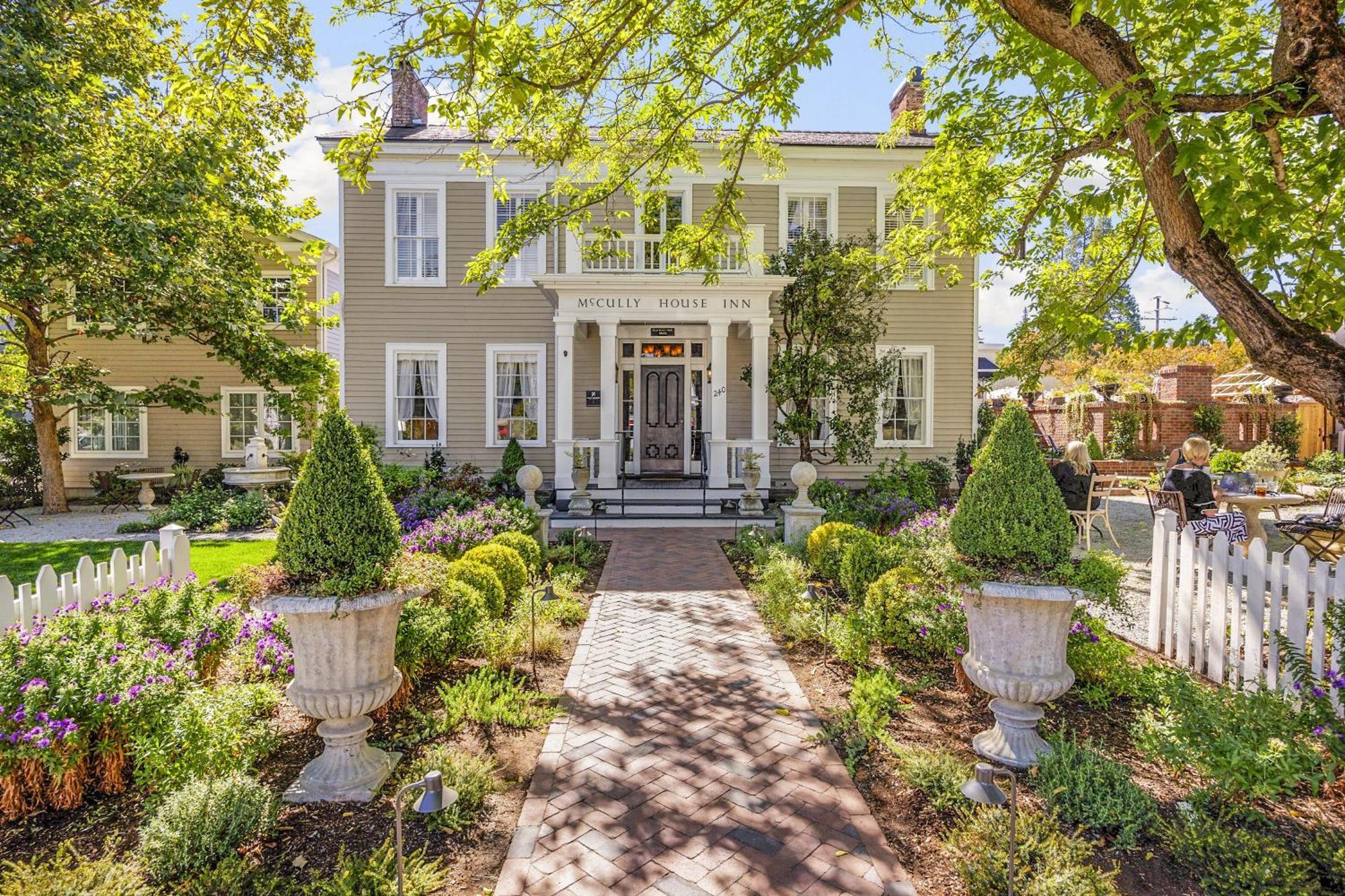 Mccully House Inn Джаксънвил Екстериор снимка